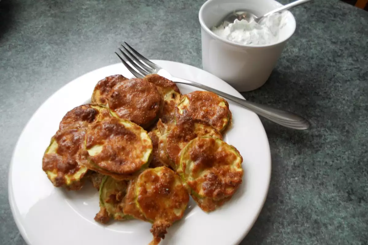 Tikvice Sa Parmezanom I Belim Lukom U Rerni Recept BonApeti Rs