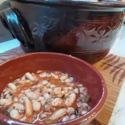Pečeni pasulj u đuvečari