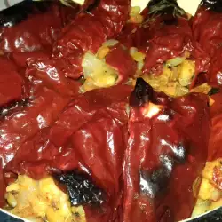 Posne punjene paprike sa pasuljem i sokom od kupusa