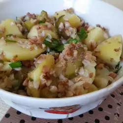Salata sa heljdom i krompirom