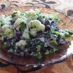 Salata sa lukom i karfiolom
