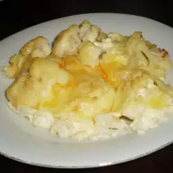 Karfiol u sosu od sira i kačkavalja u rerni