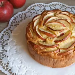 Ruža kolač sa jabukama