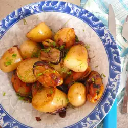 Školjke sa kuvanim krompirom