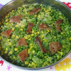 Pirinač sa povrćem i svinjskim mesom