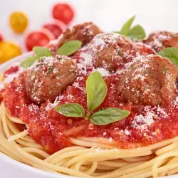Ukusne špagete sa ćufticama