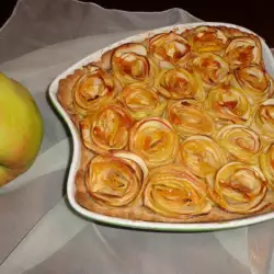 Pita s ružama od jabuka
