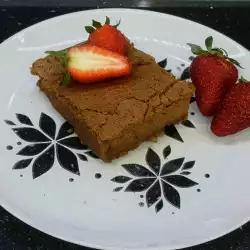Čokoladni kolač sa jagodama bez brašna