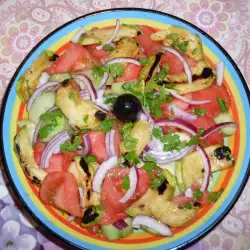 Prolećna salata sa grilovanim tikvicama i paradajzom