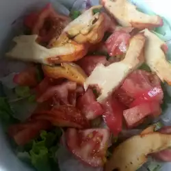 Obrok salata sa šumskim piletom