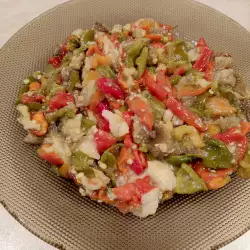 Zimska salata sa patlidžanom i paprikama
