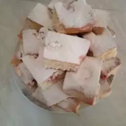 Jednostavan kolač sa malinama