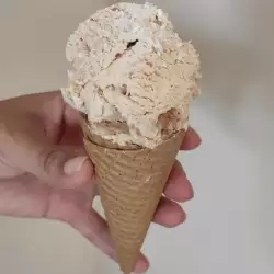 Omiljeni domaći sladoled sa kajsijama