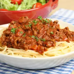 Špagete Bolonjeze sa pečenim sosom