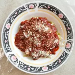 Špagete od tikvica sa paradajz sosom
