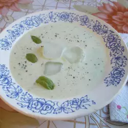 Supa od krastavaca i bosiljka