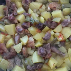 Svinjsko meso sa krompirom i povrćem