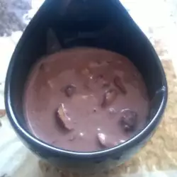 Ukusna tečna čokolada sa lešnicima