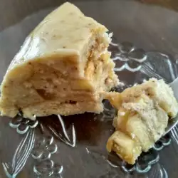 Keks torta sa bananama i kiselom pavlakom