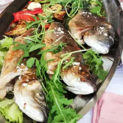 Tri vrste bele ribe sa grilovanim povrćem