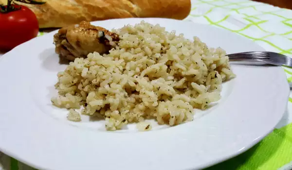 Bataci sa belim pirinčem u rerni