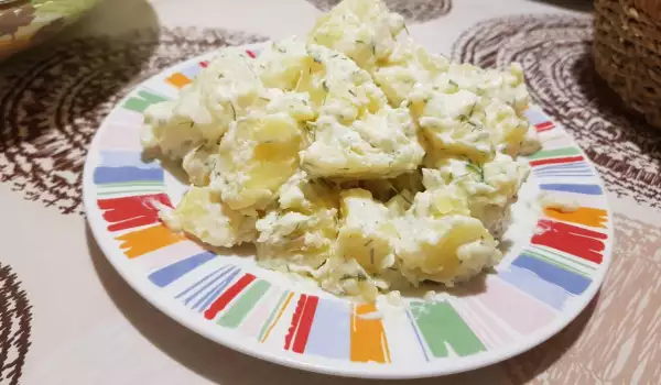 Salata od krompira sa dresingom od gorgonzole