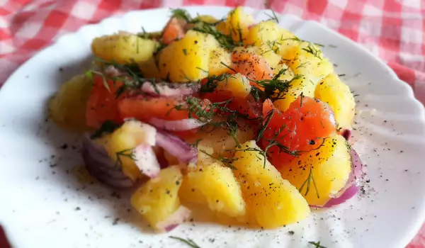 Krompir salata sa paradajzom