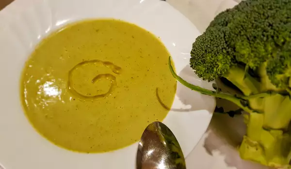 Krem supa od brokolija i kisele pavlake