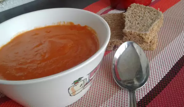 Krem supa od crvenog sočiva i pečenih crvenih paprika