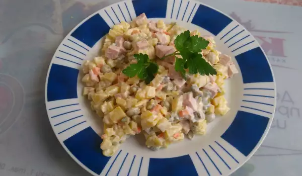 Ruska salata sa domaćim majonezom