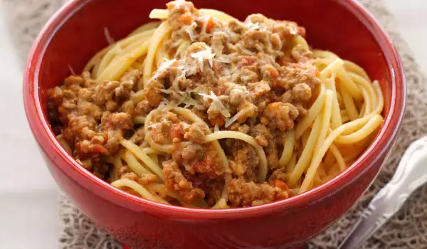 Špagete sa mlevenim mesom