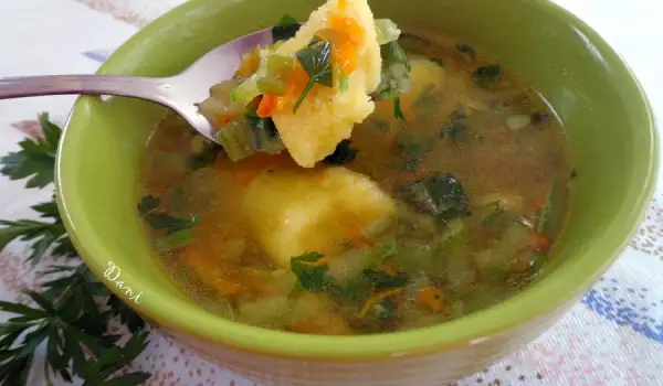 Supa sa prazilukom i knedlama od griza