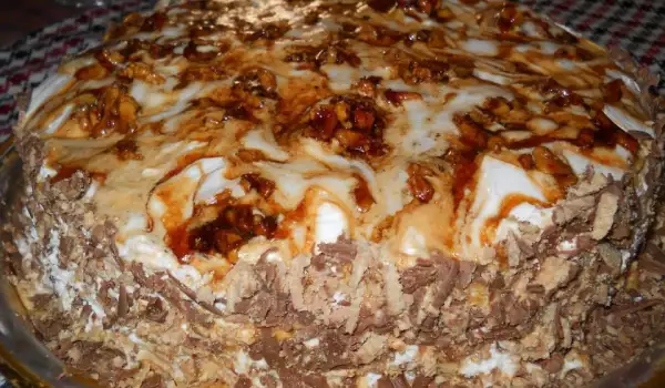 Torta sa karamelizovanim orasima i pavlakom