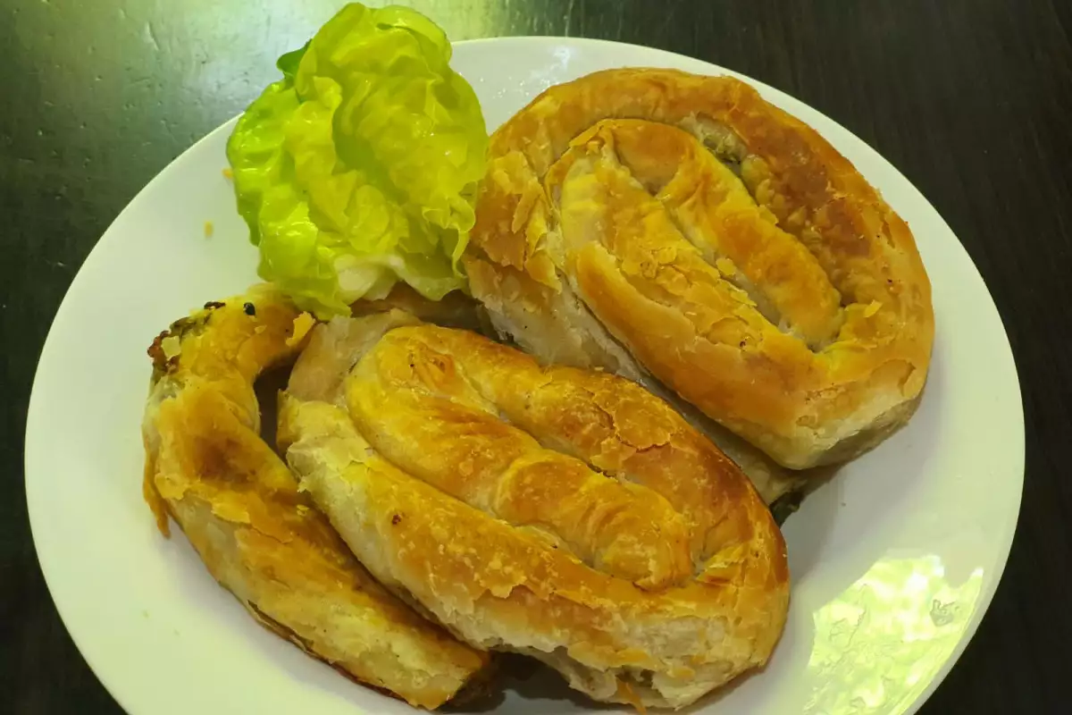 Domaća Pita sa Mesom