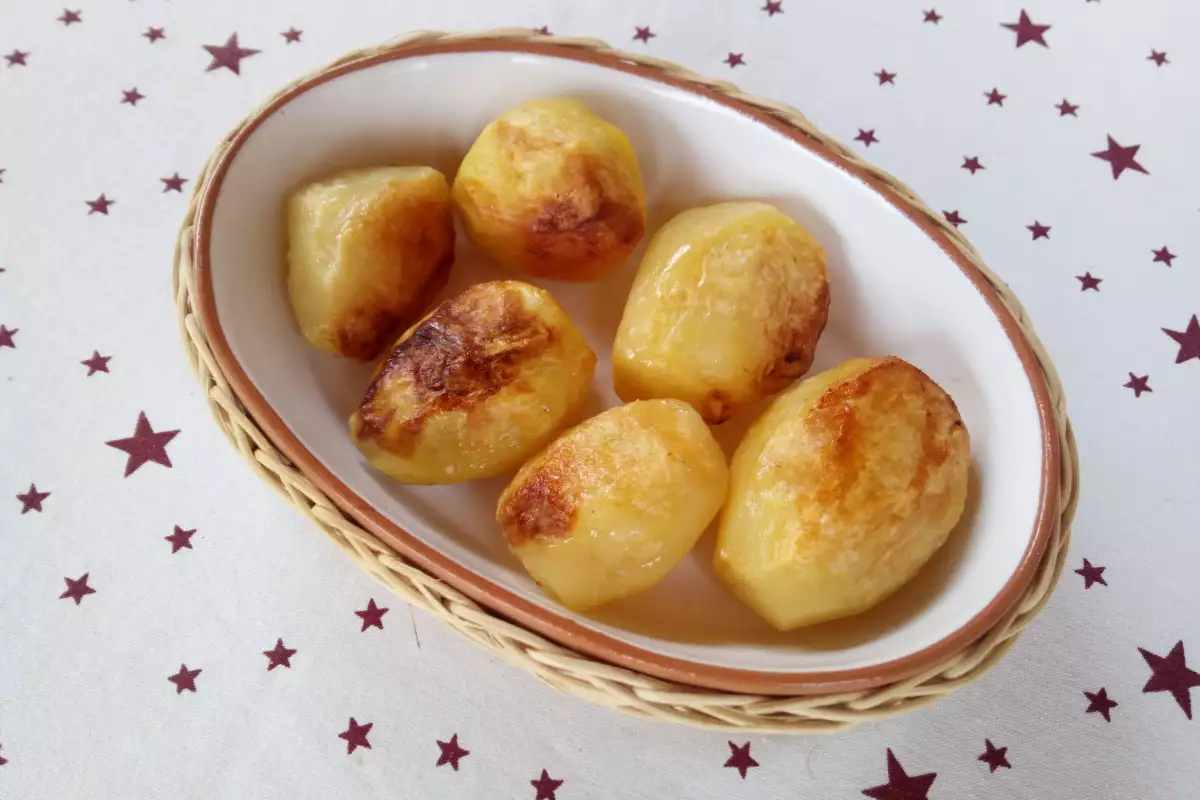 Punjeni Zapečeni Krompir u Foliji
