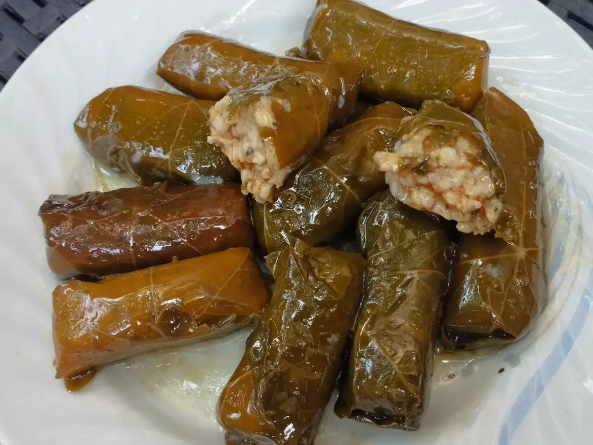Kako se Pripremaju Posne Sarme od Vinove Loze
