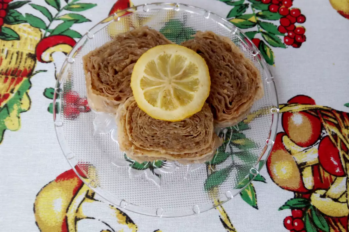 Ružice sa Sirom i Suvim Grožđem