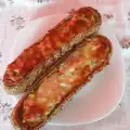 Punjeni integralni bageti sa paprikama, sirom i kobasicom