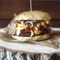 Domaći burgeri sa telećim mesom i pestom