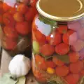 Nekoliko načina za čuvanje čeri paradajza za zimu