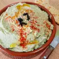 Humus sa koprivom