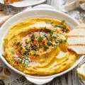 Humus sa bundevom