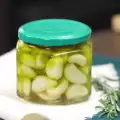 Marinirani beli luk sa aromatičnim začinima