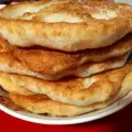 Mekike sa kvascem i kiselim mlekom u mini pekari