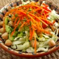 Salata od leblebije sa kupusom