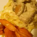 Ćureće grudi sa kremom od parmezana, pečurkama i belim lukom