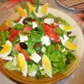 Uskršnja salata sa dresingom od kiselog mleka i sira