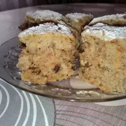 Kolač od šargarepe i jabuke sa orasima