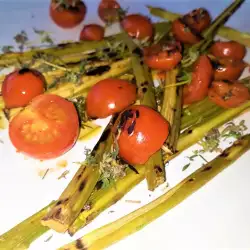 Špargle i paradajz na roštilju