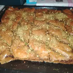 Baklava sa pistaćima i filadelfijom